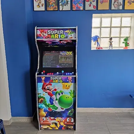 Retrogaming, Piscine Et Hébergement de vacances Angles (Vendee)